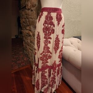 Elegant Floral Embroidered Skirt